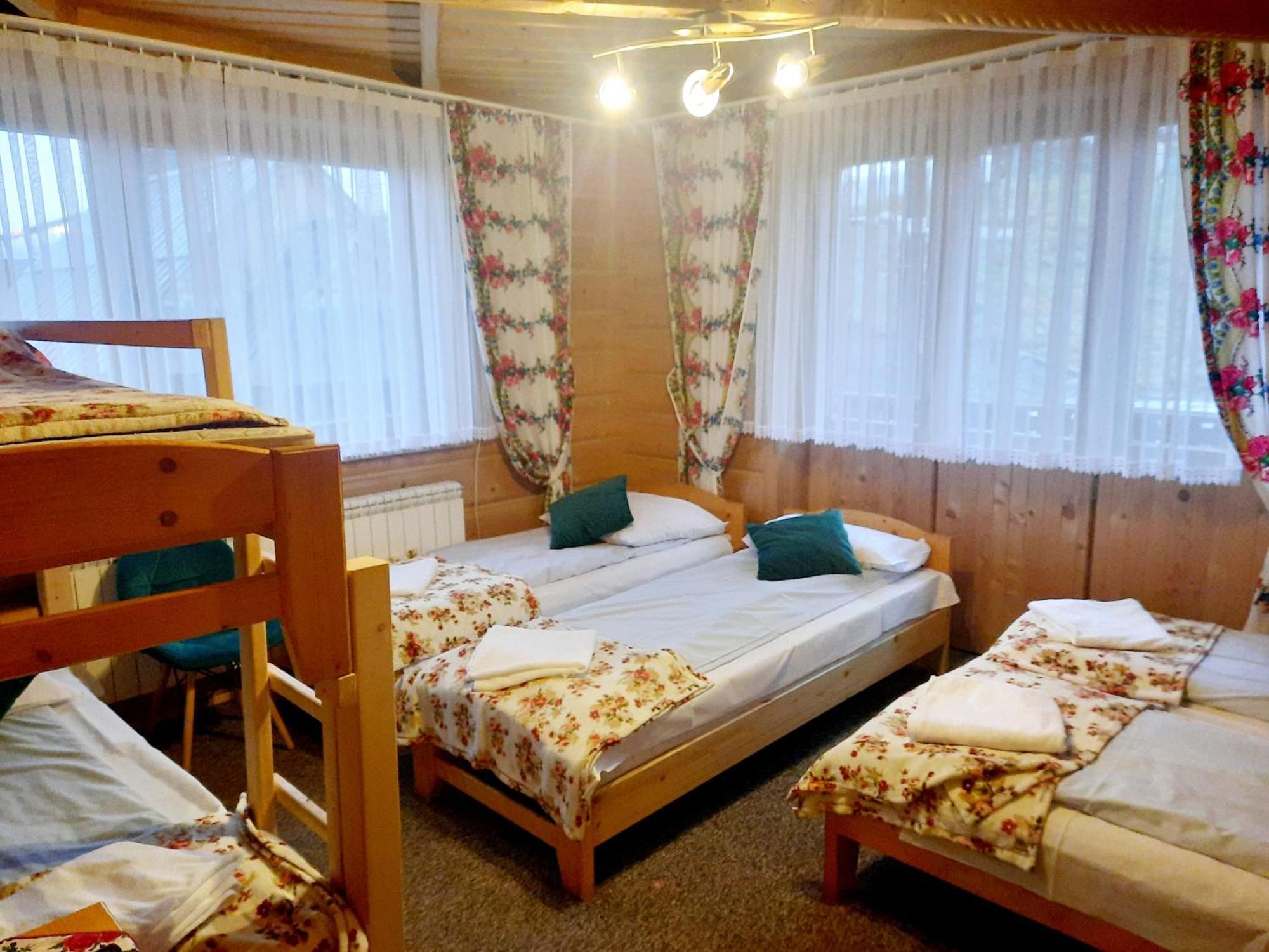 Pokoje Goscinne U Elzbiety Małe Ciche Room photo