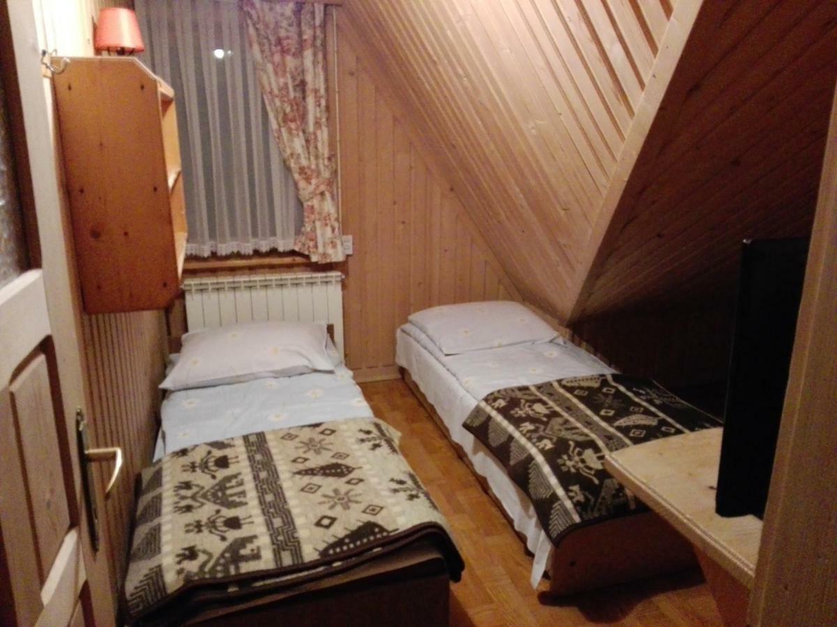 Pokoje Goscinne U Elzbiety Małe Ciche Exterior photo